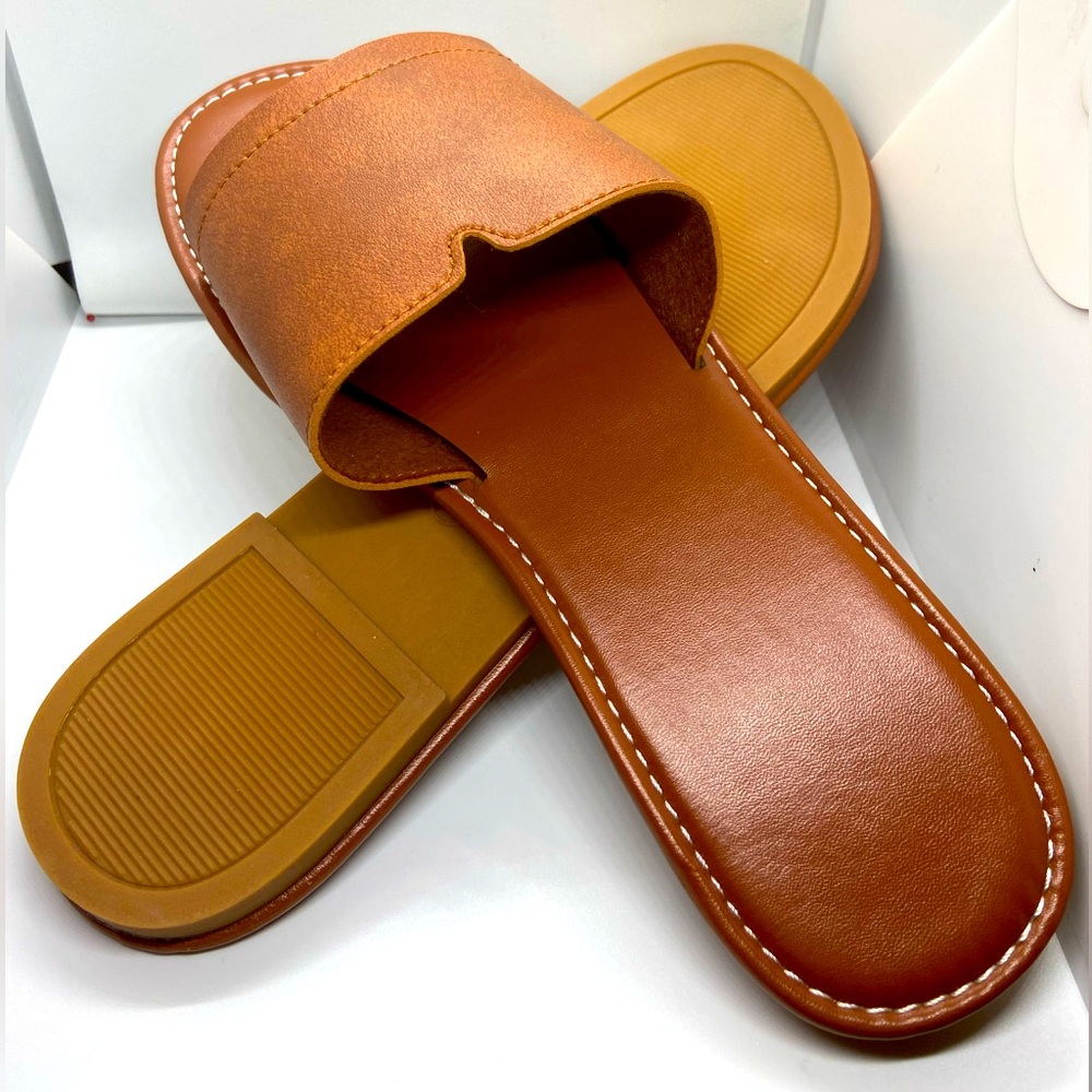 Beautiful Size 38 (7.5US) Tan Open-Toe Slides/Sandals
